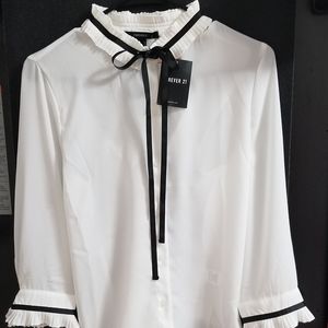 FOREVER 21  BLOUSE, COLOR WHITE SIZE M